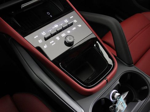 New 2026 Porsche Cayenne AWD/4WD image 14