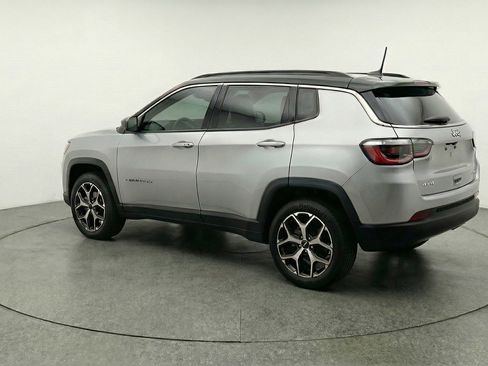 Used 2025 Jeep Compass Limited AWD/4WD image 6