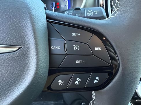 New 2026 Chrysler Pacifica Select w/ S Appearance Package FWD image 18