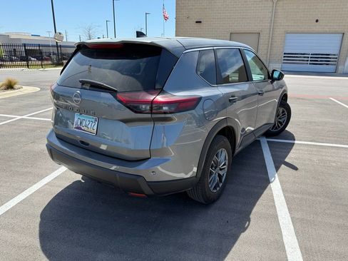 Used 2024 Nissan Rogue S image 6