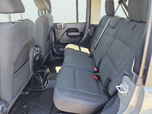 Used 2020 Jeep Wrangler Unlimited Sport S AWD/4WD image 29