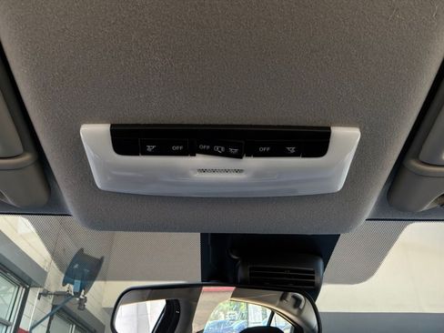 Used 2025 Nissan Versa SV FWD image 16