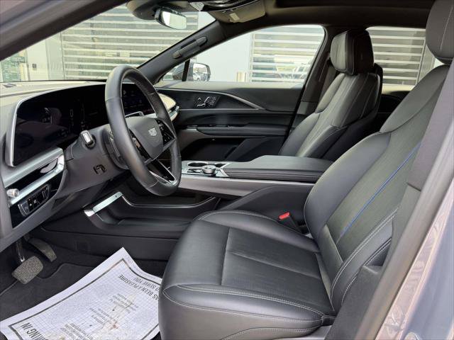 Used 2025 Cadillac Lyriq Luxury AWD/4WD image 21