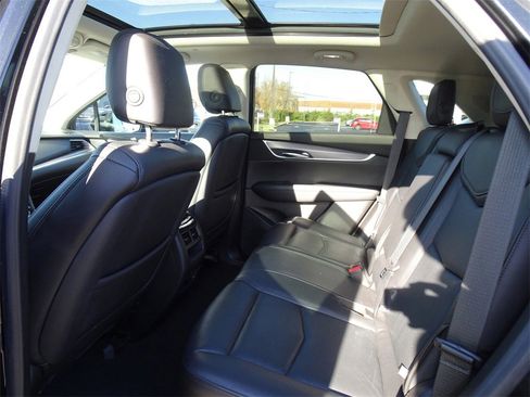 Used 2019 Cadillac XT5 Premium Luxury image 15