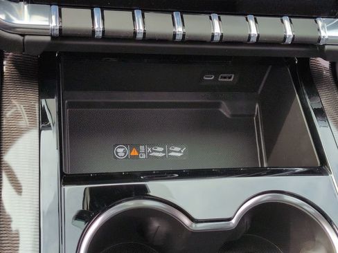 New 2026 GMC Yukon Elevation w/ Elevation Premium Package AWD/4WD image 35