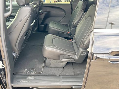 New 2026 Chrysler Pacifica Select image 20