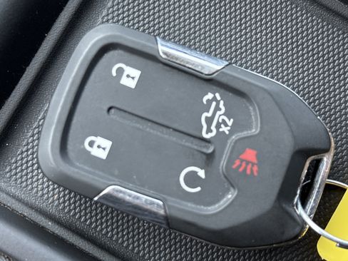 Used 2019 Chevrolet Silverado 1500 LT Trail Boss AWD/4WD image 28