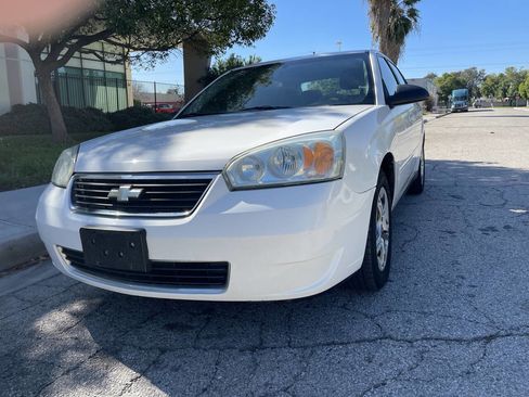 Used 2007 Chevrolet Malibu LS image 2