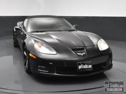 Used 2012 Chevrolet Corvette Grand Sport w/ 3LT Preferred Equipment Group image 37