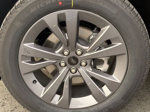 New 2026 Ford Explorer Active w/ Active Comfort Package image 14