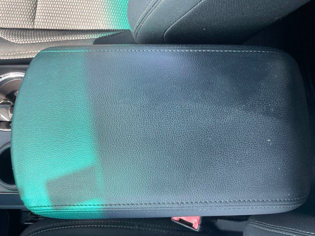 Used 2018 Ford Explorer XLT FWD image 25
