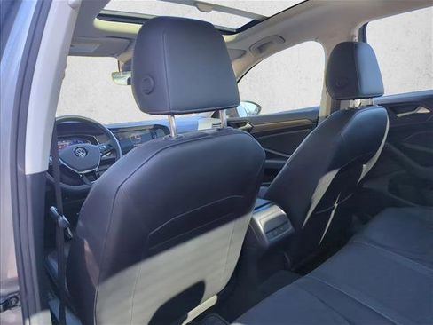 Used 2021 Volkswagen Jetta SEL Premium image 19