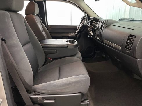 Used 2009 Chevrolet Silverado 2500 LT w/ Exterior Plus Package image 32