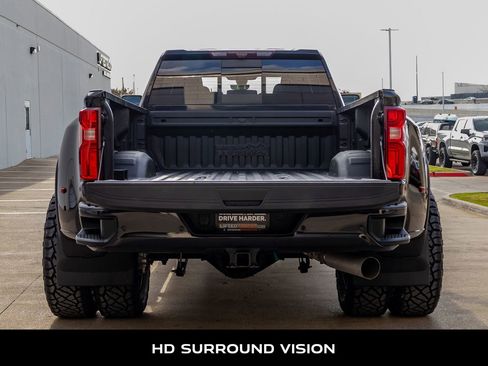 Used 2021 Chevrolet Silverado 3500 High Country image 9