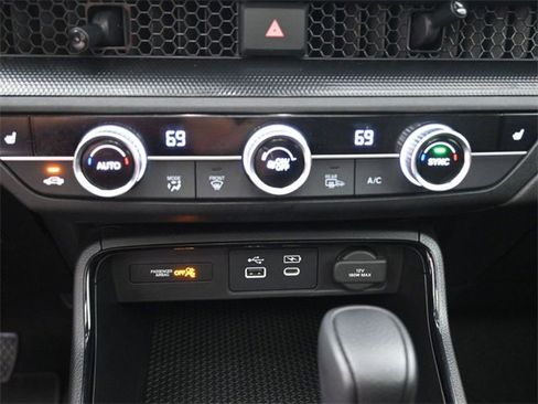 Used 2024 Honda CR-V EX image 3