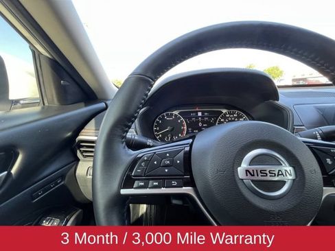 Used 2020 Nissan Altima 2.5 Platinum FWD image 11