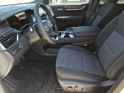 New 2025 GMC Acadia Elevation image 17