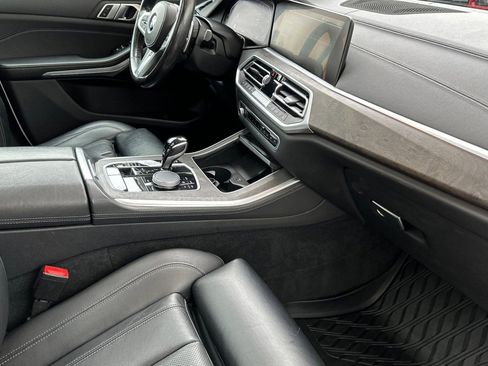 Used 2022 BMW X5 xDrive40i w/ M Sport Package image 17
