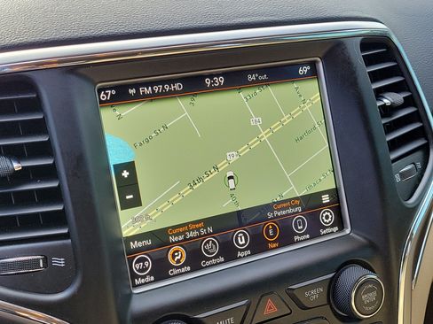 Used 2018 Jeep Grand Cherokee Limited RWD image 24