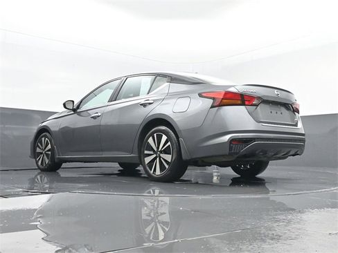 Used 2021 Nissan Altima 2.5 SV image 21
