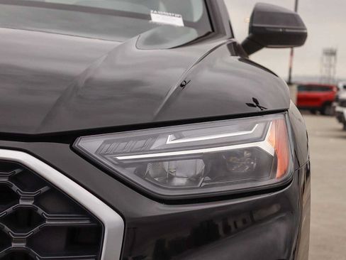 Used 2023 Audi Q5 2.0T Premium w/ Convenience Package AWD/4WD image 7