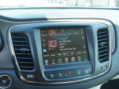 Used 2015 Chrysler 200 C w/ Navigation & Sound Group I image 27