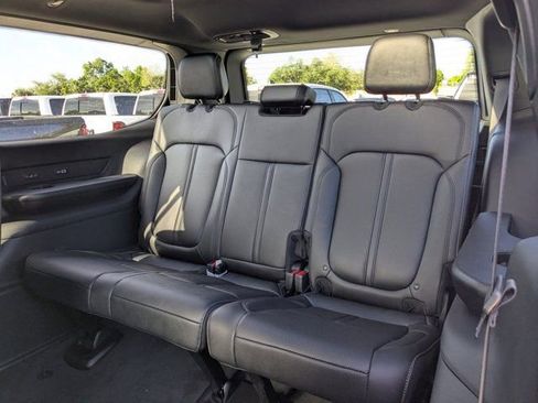 New 2026 Jeep Grand Wagoneer Limited AWD/4WD image 15