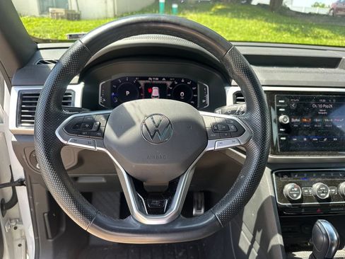 Used 2022 Volkswagen Atlas Cross Sport SEL Premium R-Line AWD/4WD image 15