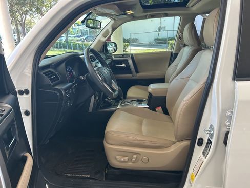 Used 2019 Toyota 4Runner 4WD image 5