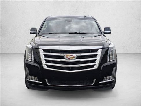 Used 2020 Cadillac Escalade Premium Luxury AWD/4WD image 2