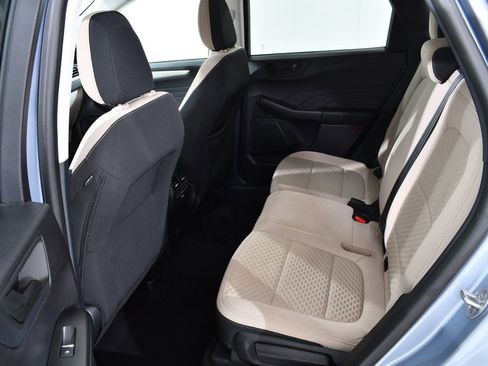 Used 2022 Ford Escape SE w/ Cold Weather Package image 16