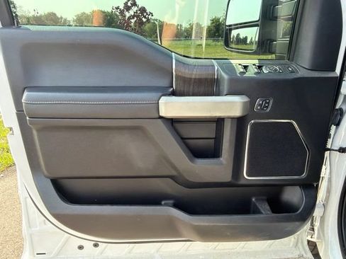 Used 2020 Ford F350 Lariat w/ Chrome Package AWD/4WD image 23