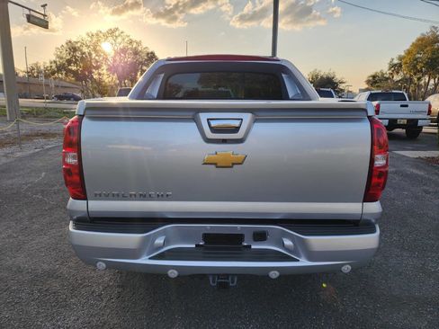 Used 2013 Chevrolet Avalanche LT image 4