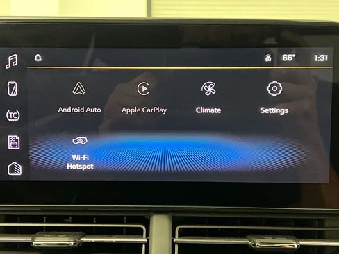 Used 2025 Chevrolet Trax LT w/ LT Convenience Package image 48