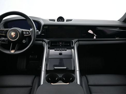 Certified 2025 Porsche Panamera 4 E-Hybrid AWD/4WD image 9