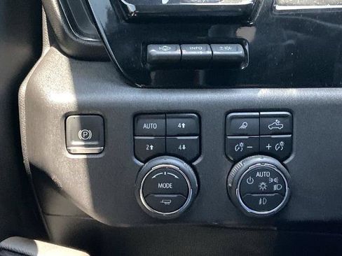 Used 2025 Chevrolet Silverado 1500 ZR2 w/ Technology Package AWD/4WD image 14