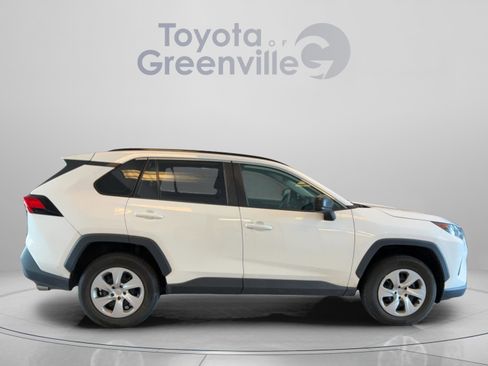 Used 2021 Toyota RAV4 LE FWD image 7