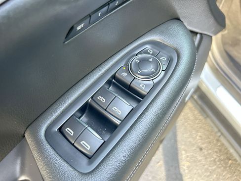 Used 2023 Cadillac XT6 Premium Luxury w/ Technology Package image 13