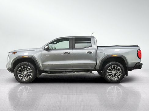 Used 2024 GMC Canyon Denali AWD/4WD image 2