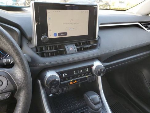 Used 2025 Toyota RAV4 XLE image 26