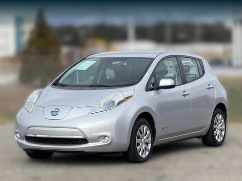 Used 2014 Nissan Leaf S image 6