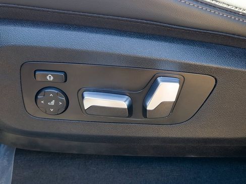 Used 2025 BMW X5 sDrive40i w/ Parking Assistance Package image 11