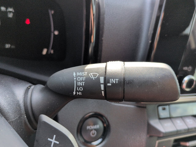 Used 2025 Toyota Camry SE FWD image 25