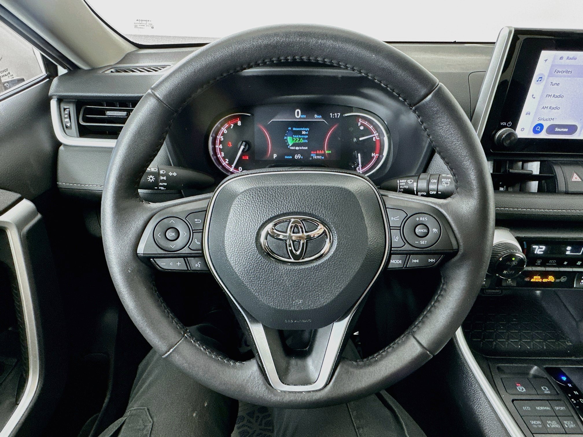 Used 2024 Toyota RAV4 XLE w/ Convenience Package AWD/4WD image 11