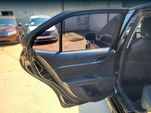Used 2021 Toyota Camry SE FWD image 25