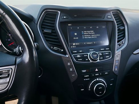 Used 2013 Hyundai Santa Fe Limited w/ Technology Pkg FWD image 33