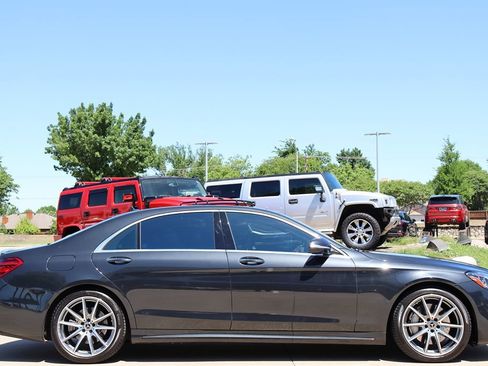 Used 2019 Mercedes-Benz S 560 Sedan w/ AMG Line Exterior image 8