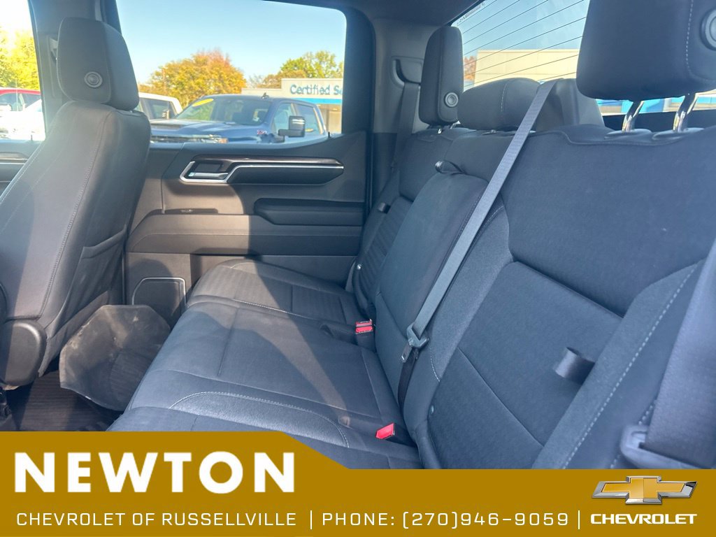 Used 2023 Chevrolet Silverado 1500 LT AWD/4WD image 33