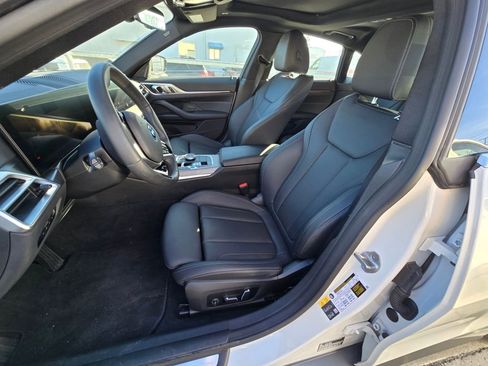 Used 2025 BMW i4 eDrive40 image 11