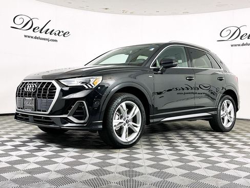 Used 2023 Audi Q3 2.0T Premium Plus image 3